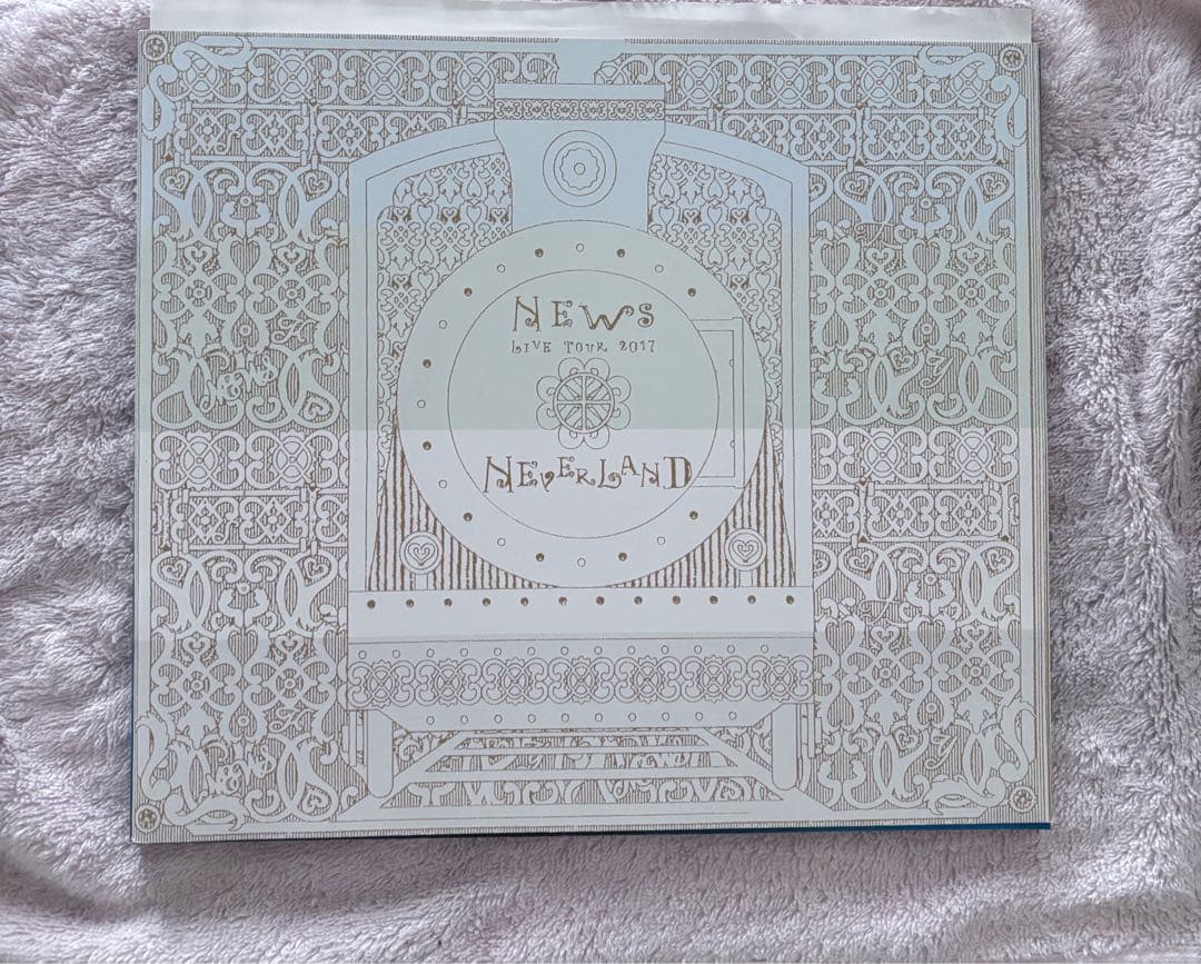NEWS LIVE TOUR 2017 NEVERLAND 初回盤