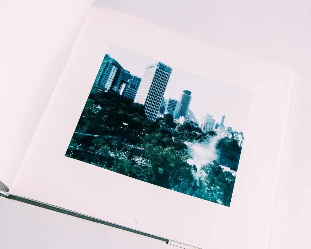 アート・デザイン・音楽 Andreas Gursky Photographs from 1984 to.