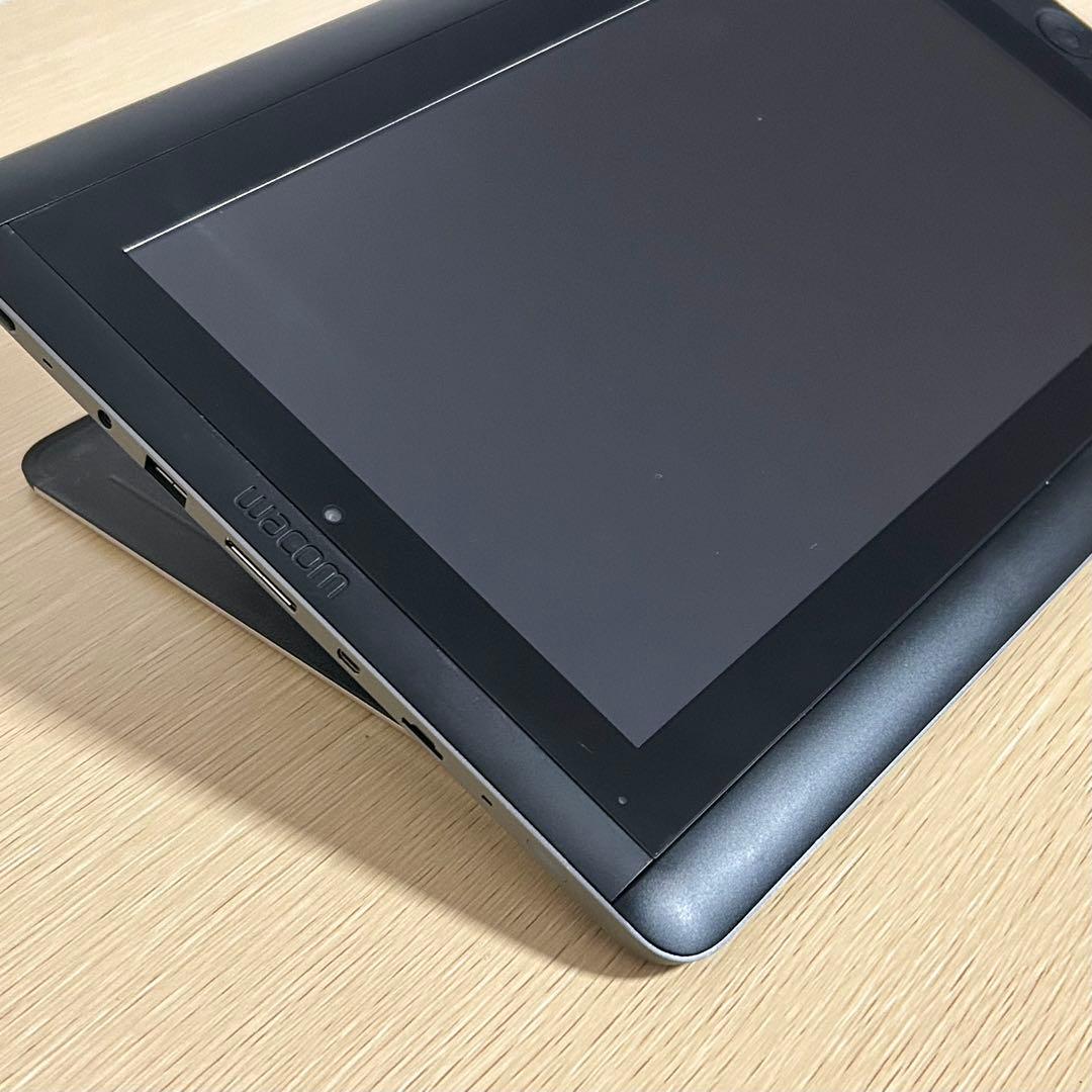 Cintiq Companion Hybrid DTH-A1300H 液タブ