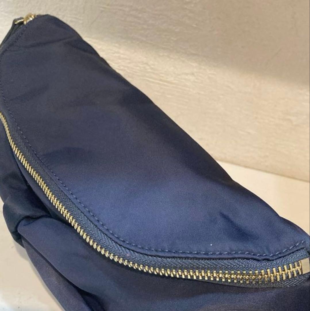 【美品】TOCCA 撥水　RIBBON KNOT BODY BAG ボディバッグ