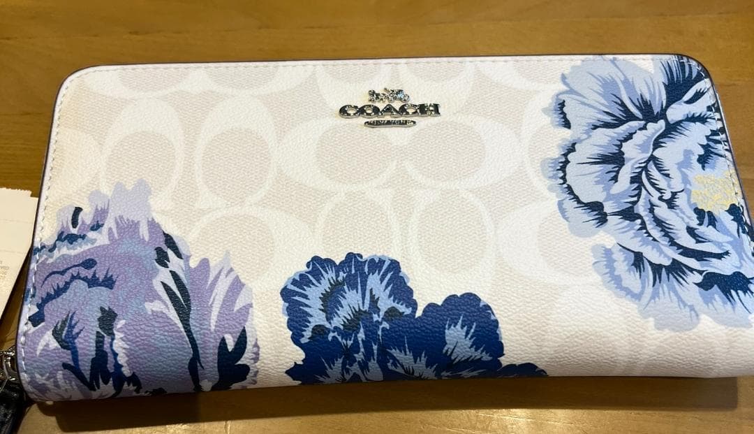 【極美品】COACH コーチ 長財布 ホワイト花柄