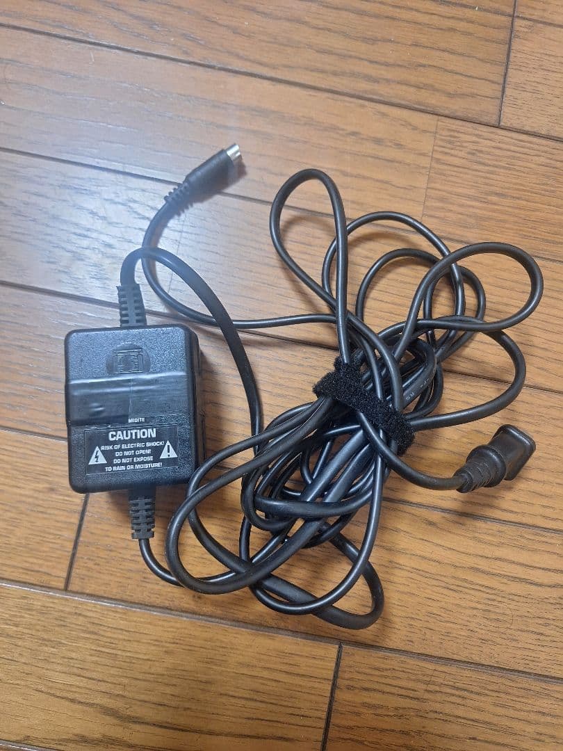Fahad DK　Behringer QX1202USB 　アダプター付き