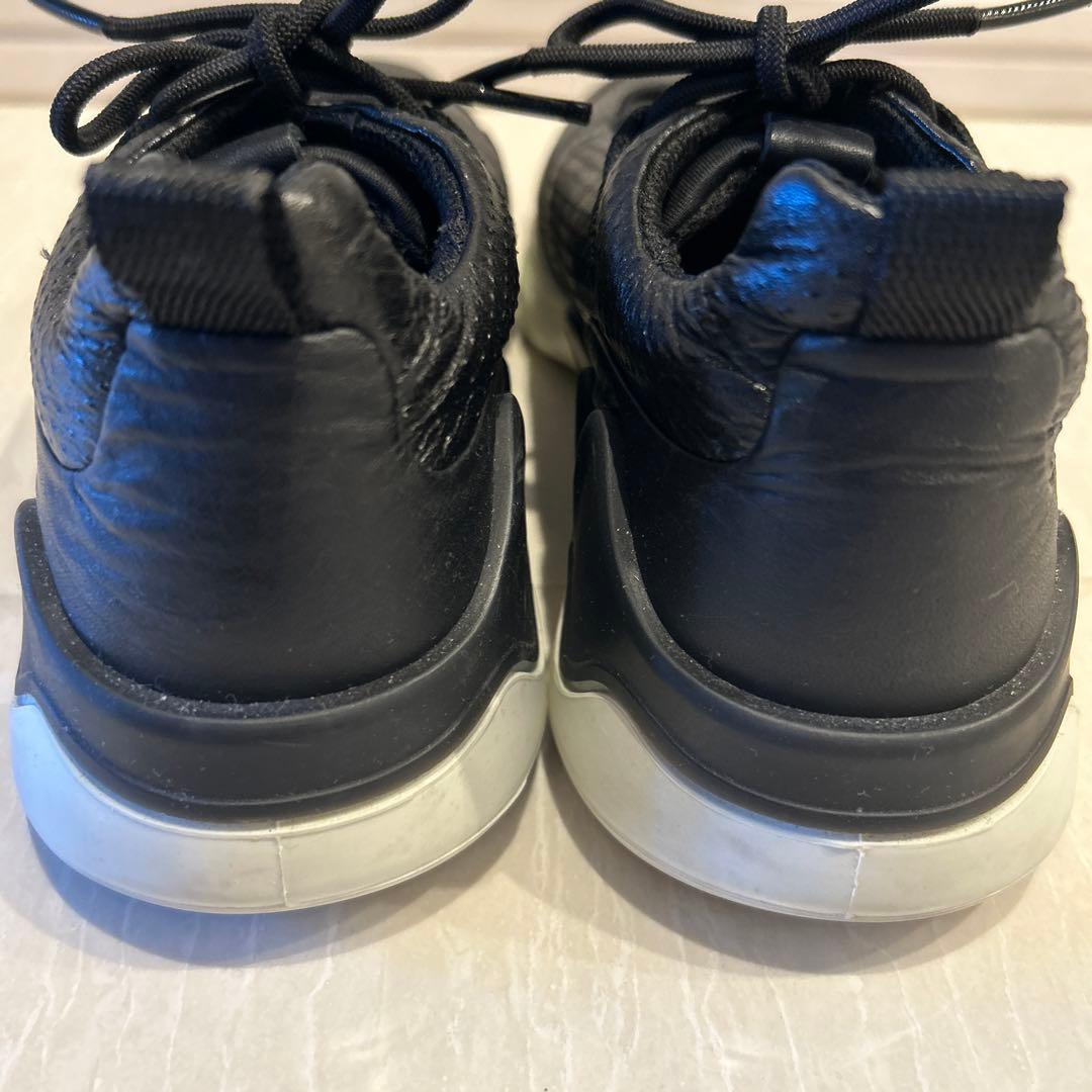 【美品】ECCO 黒 スニーカー 合成皮革　37（23.5）