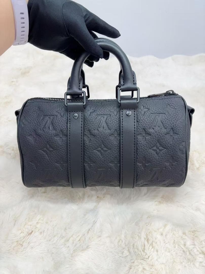 LouIs~ VuItton~ ブラック ショルダーバッグ！！