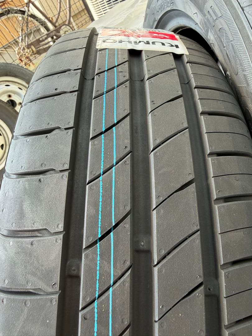 【2025年製】185/55R16 クムホ ２本 新品未使用！《１／２》