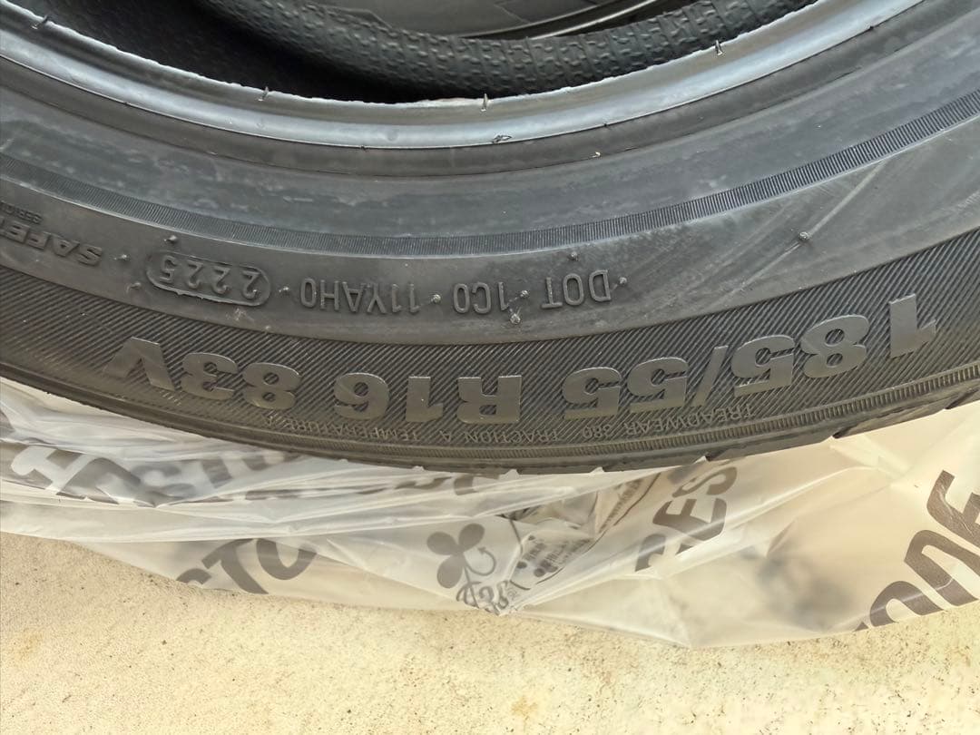 【2025年製】185/55R16 クムホ ２本 新品未使用！《１／２》