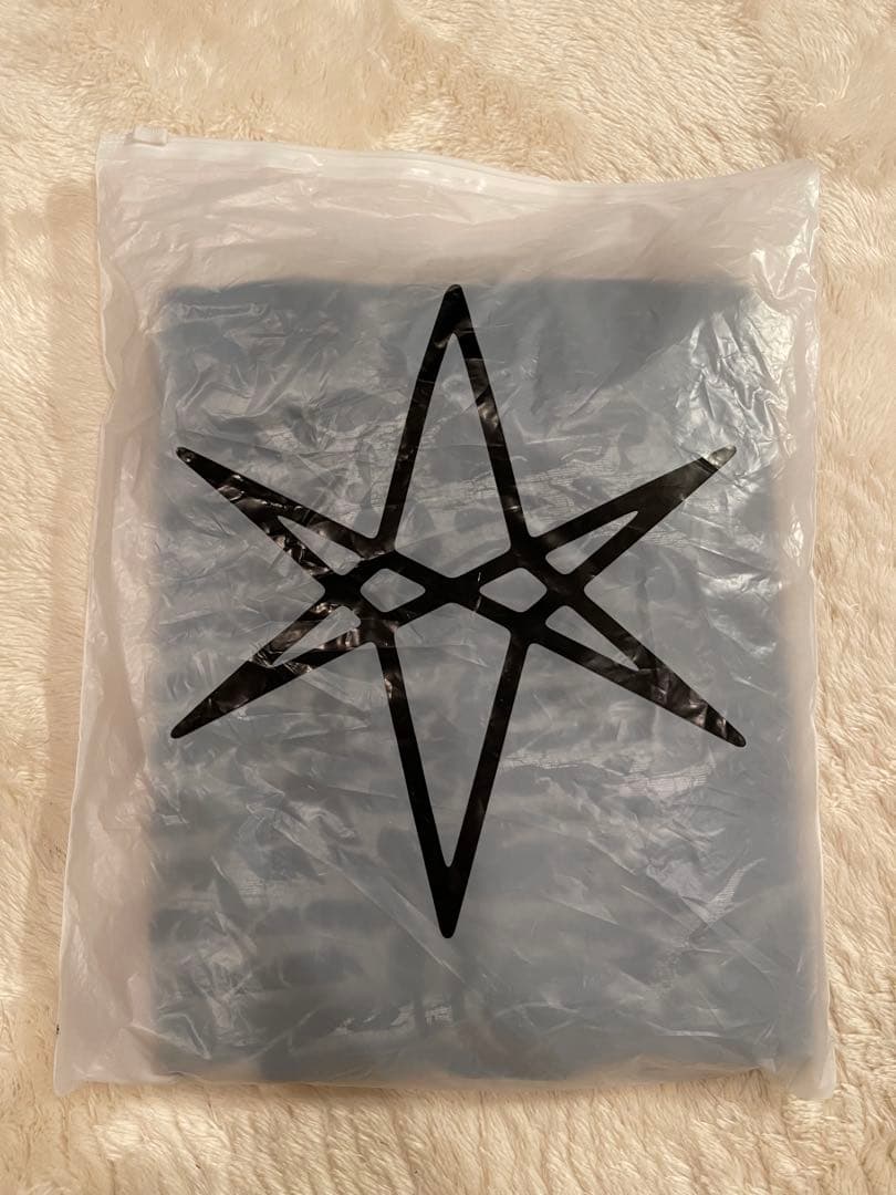 希少正規品新品　BRING ME THE HORIZON メタルロゴ Tシャツ