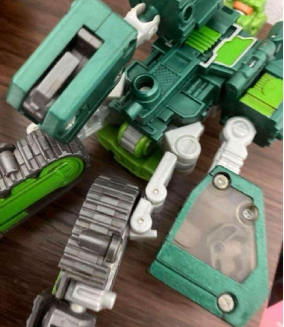 トランスフォーマー　ビルドキング　カーロボット