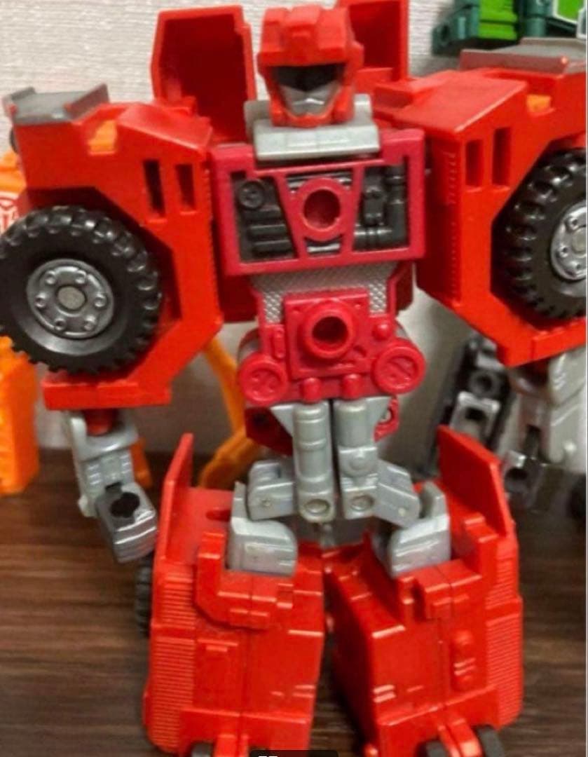 トランスフォーマー　ビルドキング　カーロボット