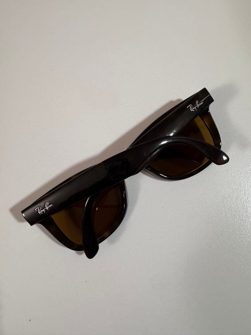 Ray-Ban レザーケース付きサングラス