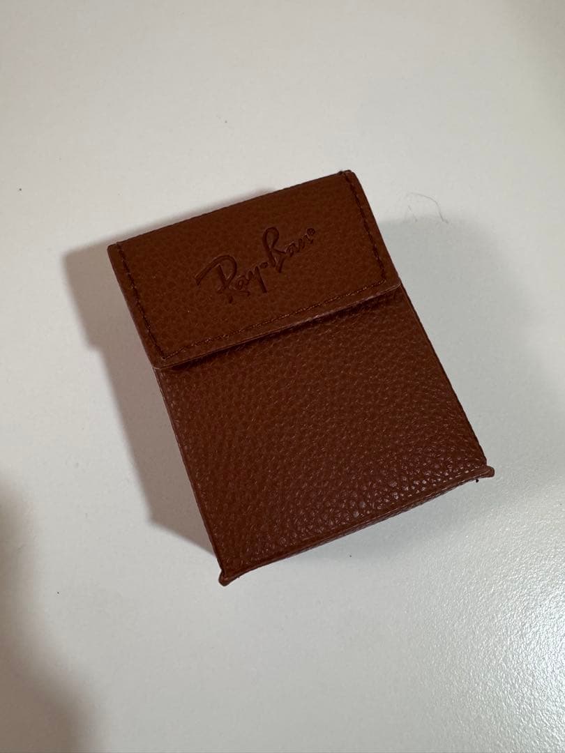 Ray-Ban レザーケース付きサングラス