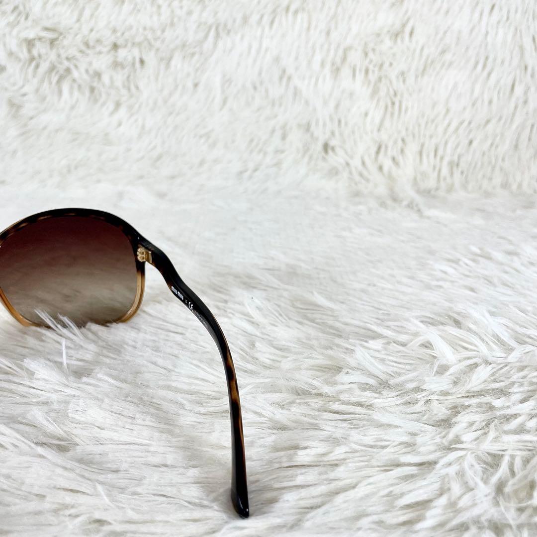 極美品　miu miu　SMU06L　ブラウンレンズ　べっ甲柄フレーム