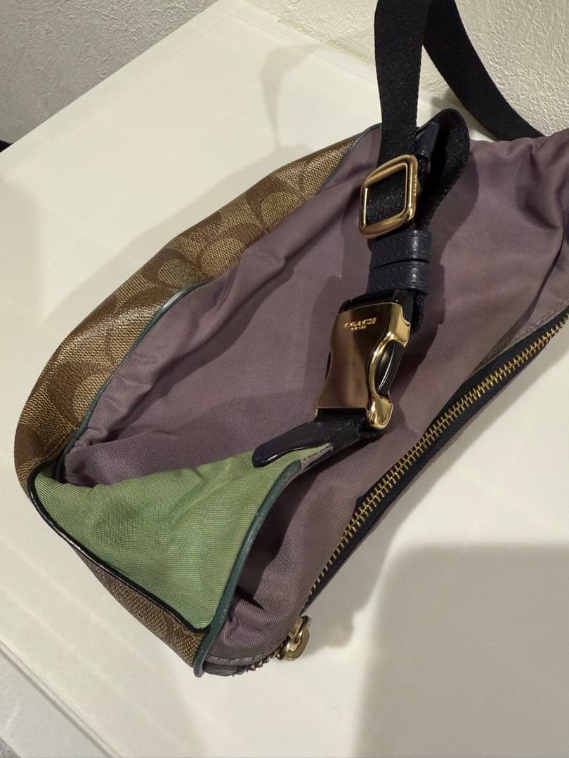 COACH ボディバッグ・ウエストポーチ