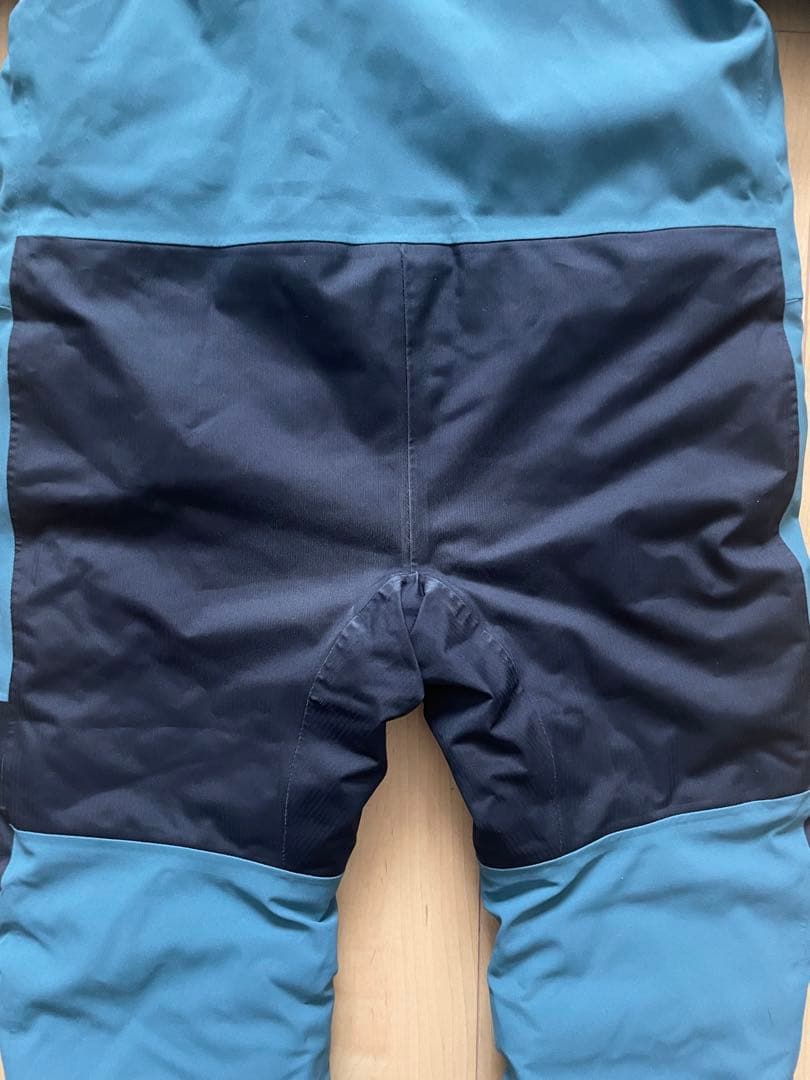 patagonia 子ども用スキーウェア 12-18M