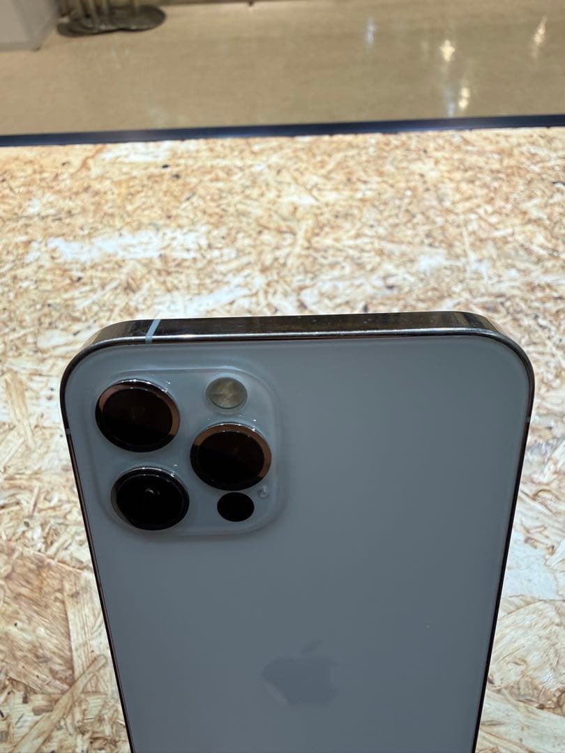 Apple iPhone 12 Pro バッテリー100%