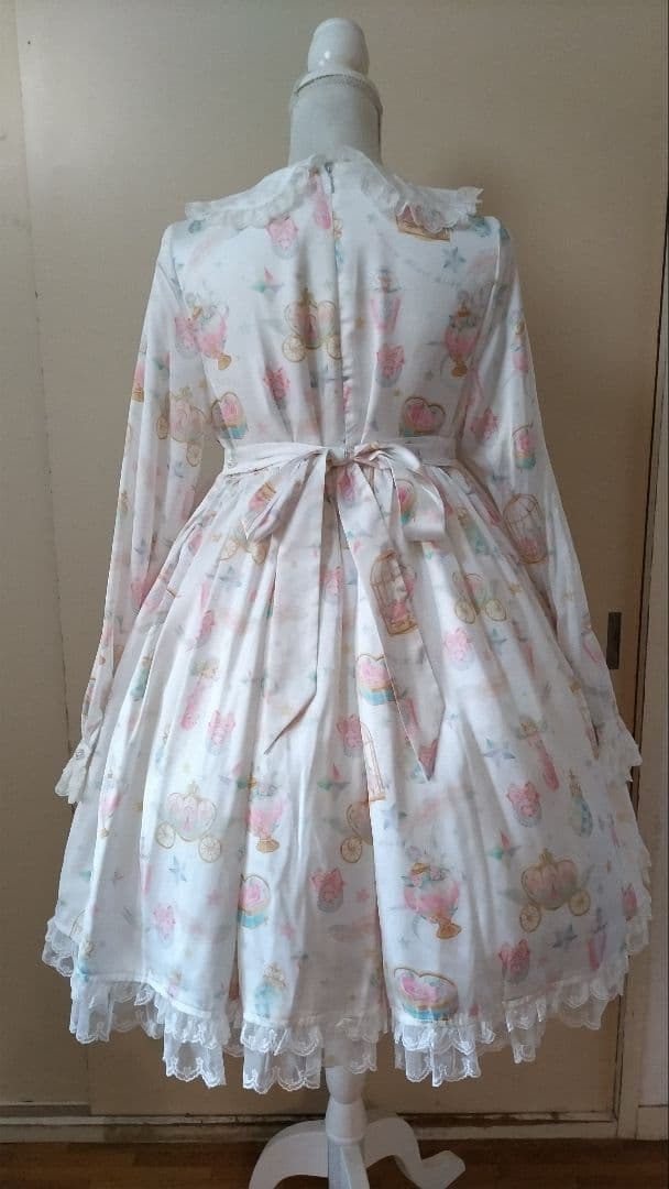 No.2881_海外ロリィタ_未使用白宝石香水瓶柄ツルツル生地簡易パニエセット