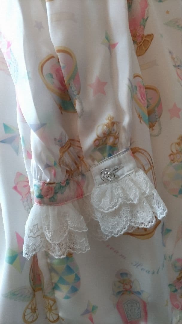 No.2881_海外ロリィタ_未使用白宝石香水瓶柄ツルツル生地簡易パニエセット