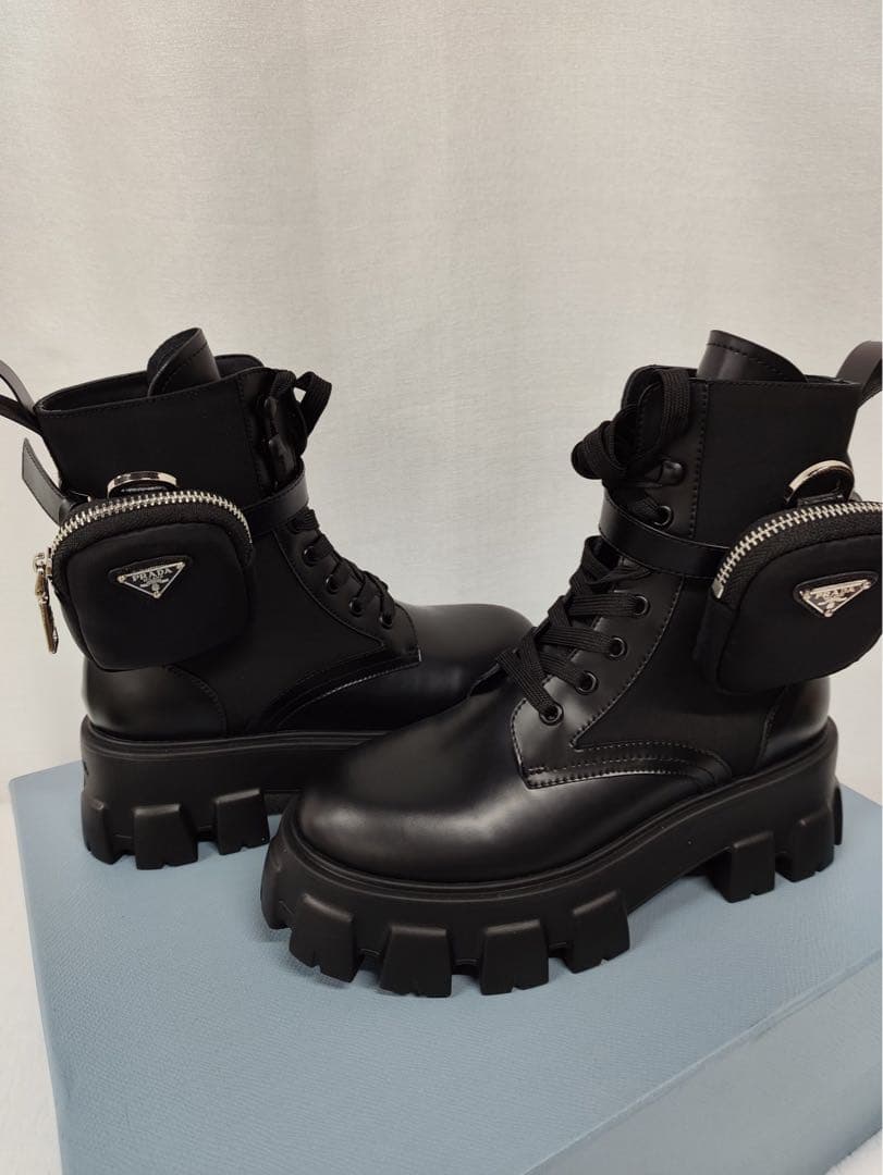 PRADA モノリス ブーツ 23.5黒