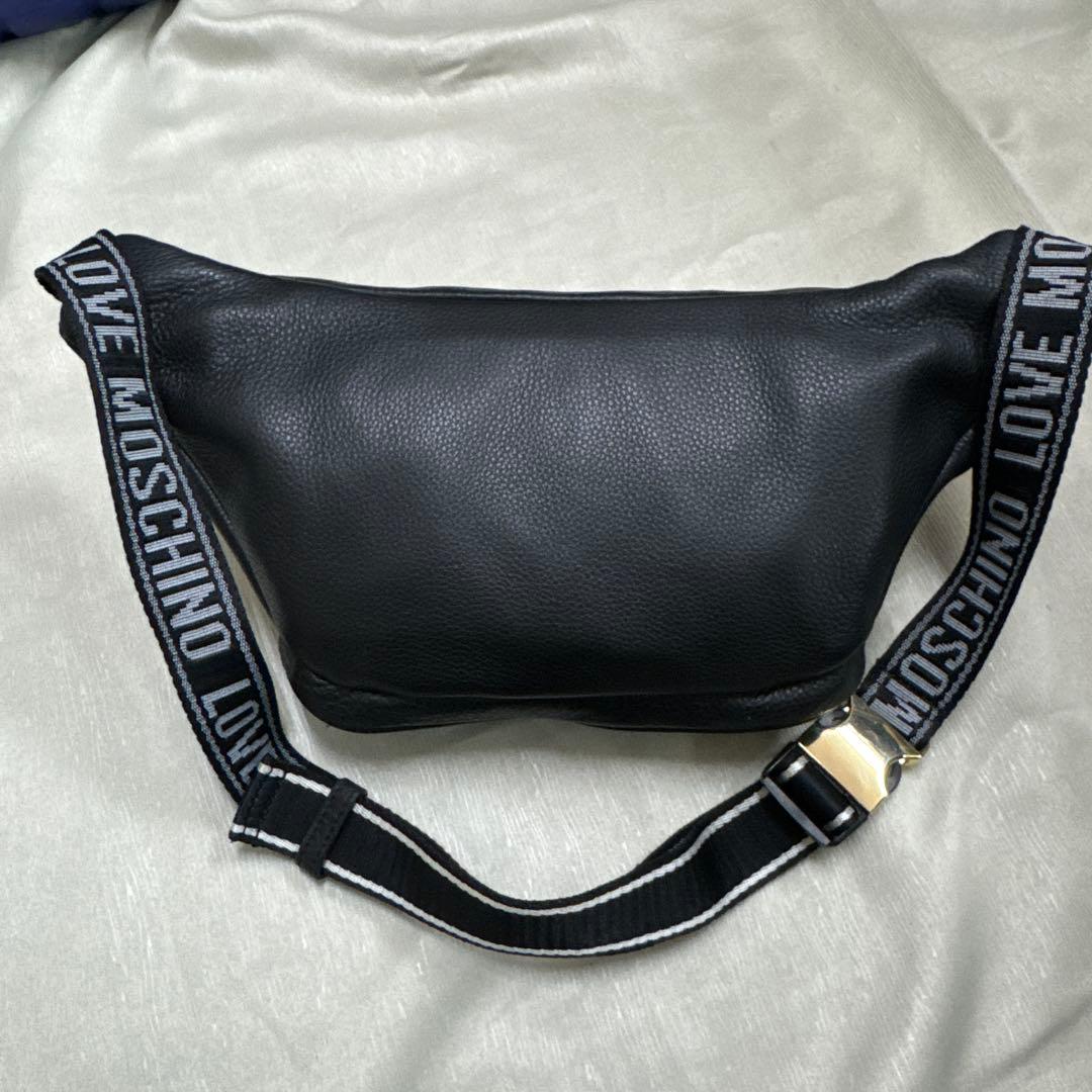 LOVE MOSCHINO ボディバッグ 黒GENUINE LEATHER