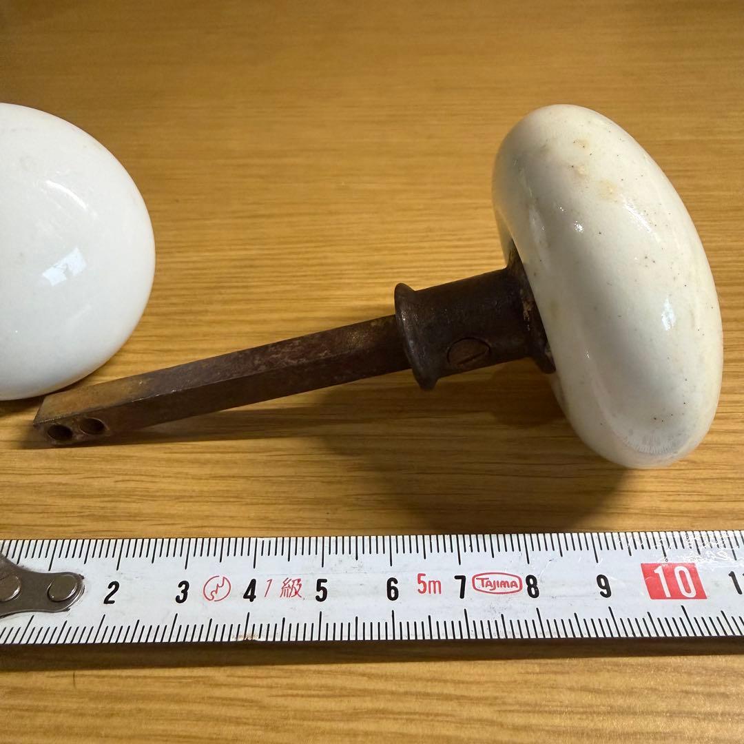 アンティーク ヴィンテージ ドアノブ used 白い陶器製ドアノブ