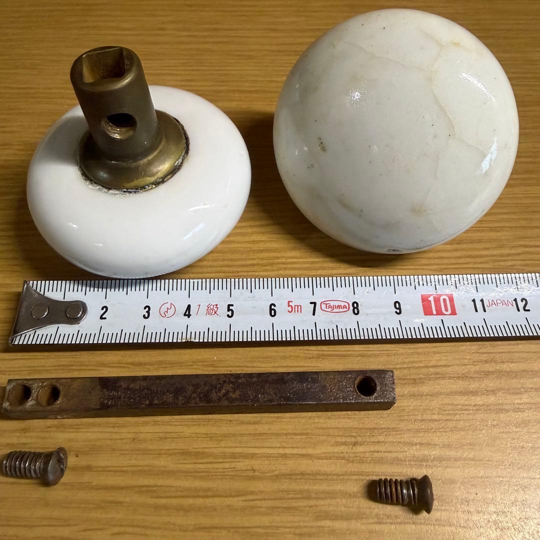 アンティーク ヴィンテージ ドアノブ used 白い陶器製ドアノブ