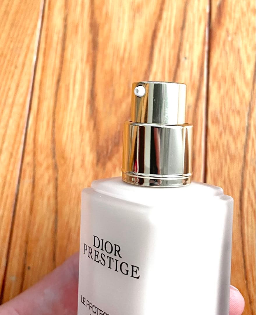 Dior プレステージ ホワイト ル プロテクター UV ルミエールシアーグロウ