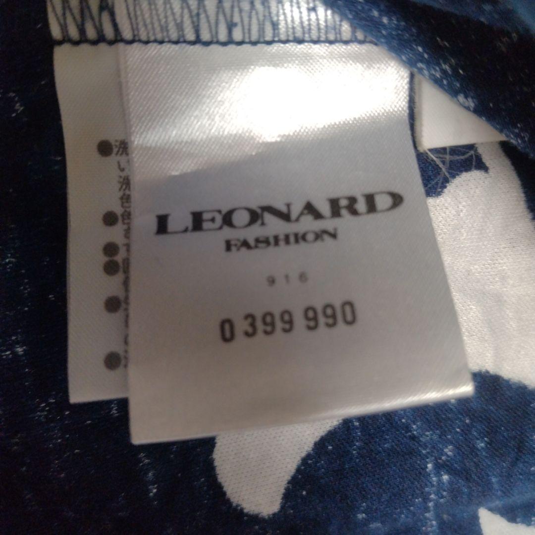 《大きいサイズ》LEONARD ネイビー 花柄 半袖トップス　LLサイズ