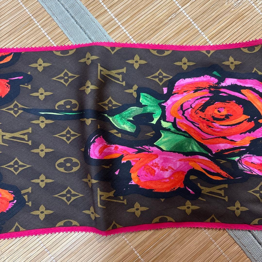 LOUIS VUITTON ルイヴィトン　薔薇柄　ストール　スカーフ