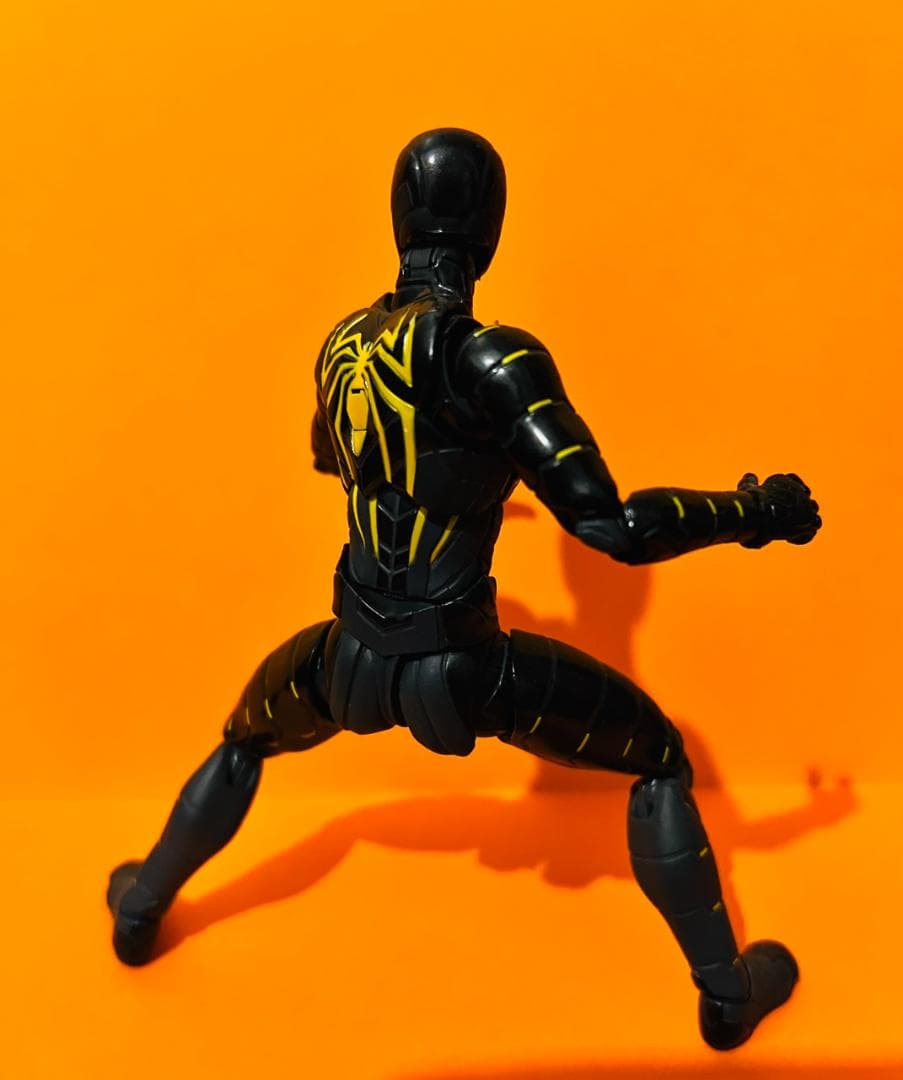 フィギュアーツ　marvelsスパイダーマン アンチオックスーツ