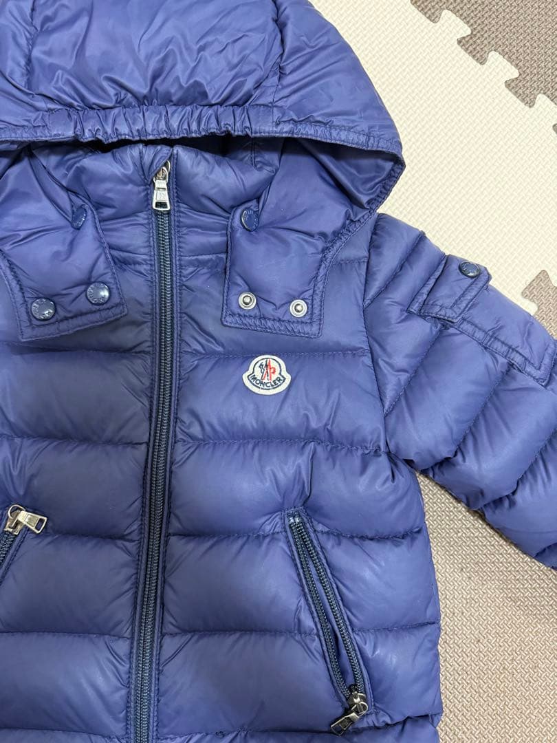 Moncler モンクレール　ダウンジャケット