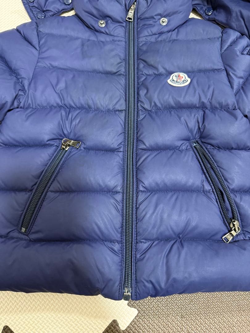 Moncler モンクレール　ダウンジャケット