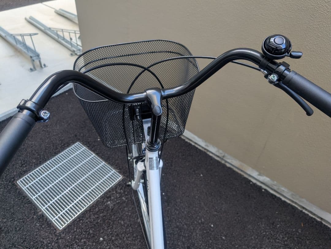 新品未使用品　Fit'z シティサイクル ホワイト　自転車　ダイワサイクル