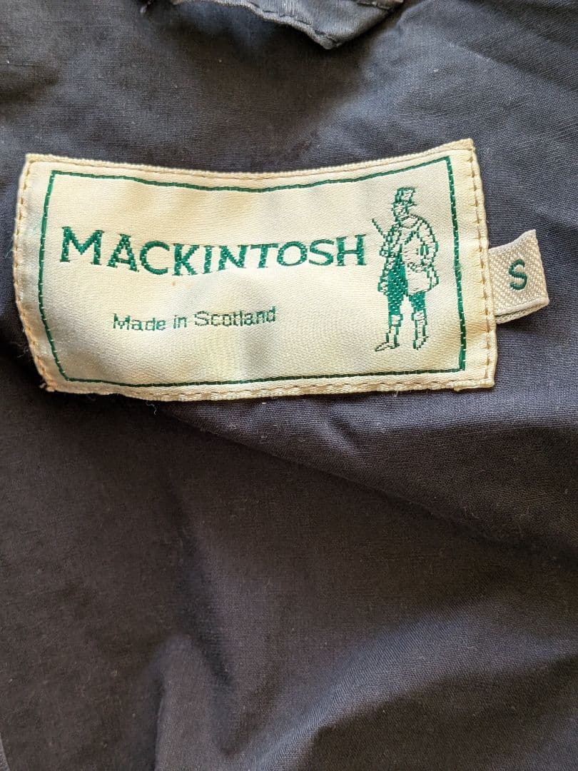 MACKINTOSH・ネイビー色薄手ブルゾン上着Made in Scotland