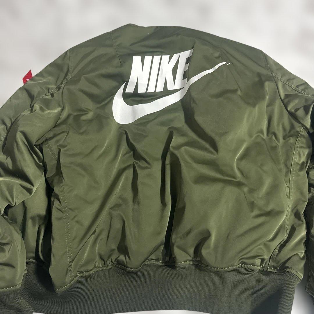 Nike Alpha Industries MA-1 フライトジャケット
