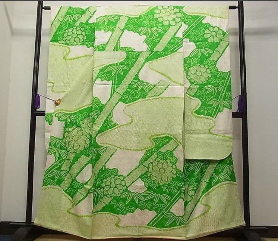 豪華振袖　駒刺繍　絞り　笹竹花文　三越扱い　逸品　成人式　パーティー お見合い