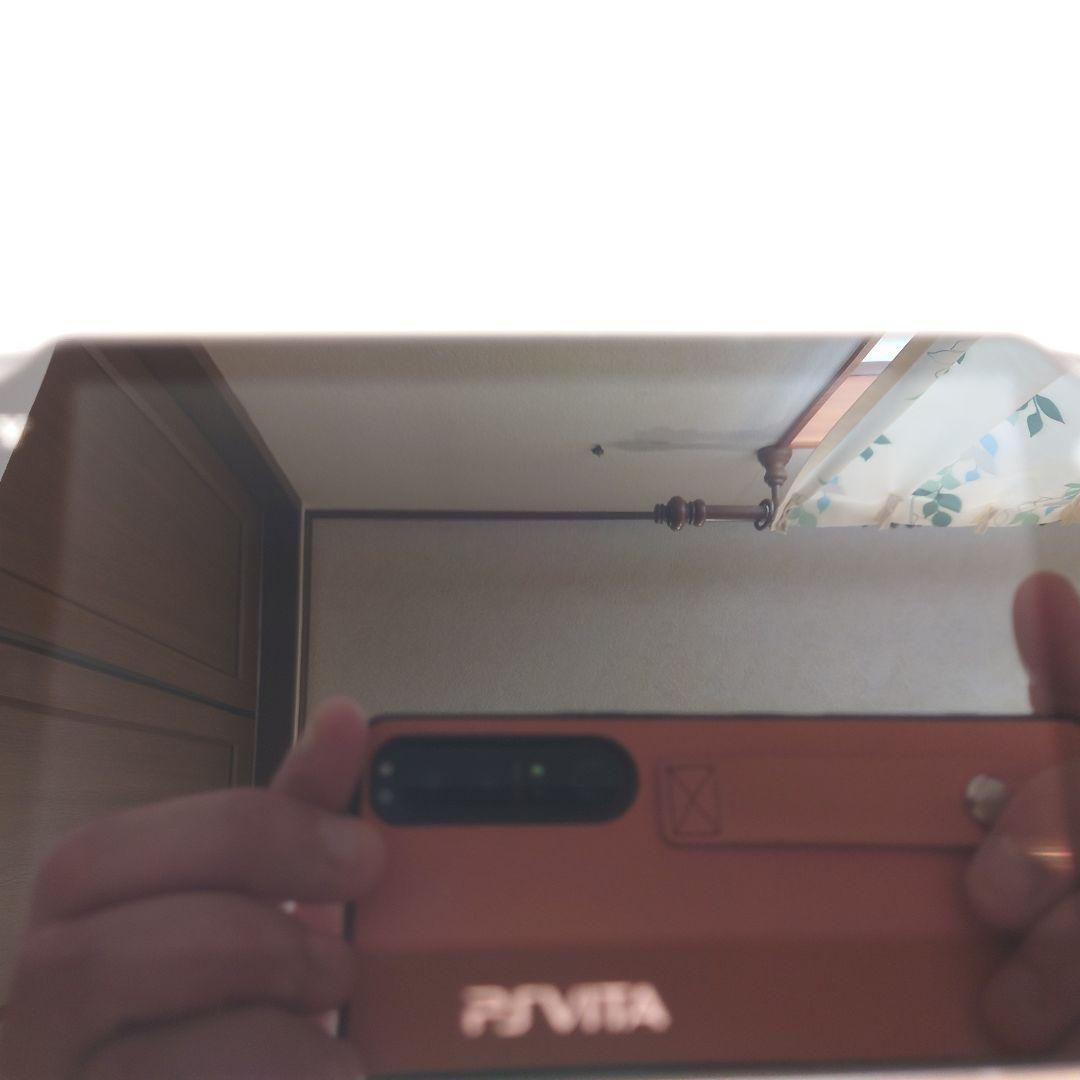 PS Vita PCH1100 ブラック 【ＩＰＳ液晶】【箱付き美品】