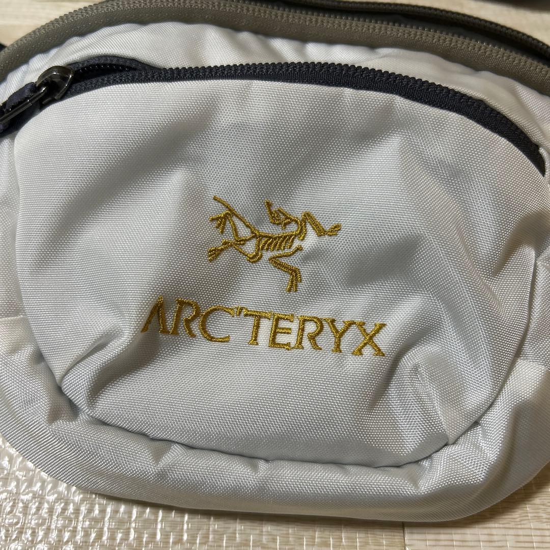 （美品）BEAMS別注 ARC'TERYX MANTIS1 white