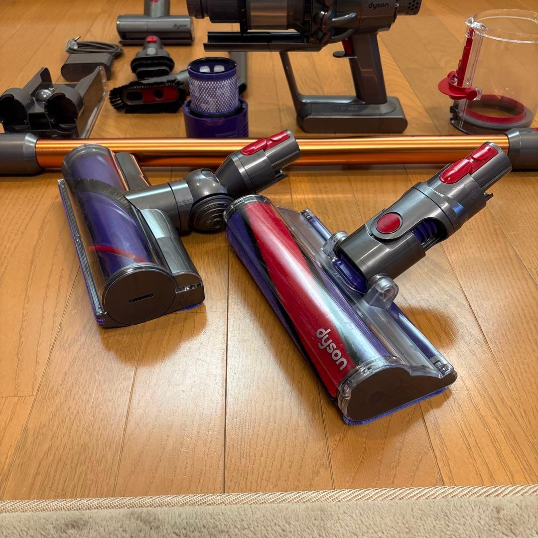 ダイソン　V10 SV12美品　分解洗浄除菌整備済み　④