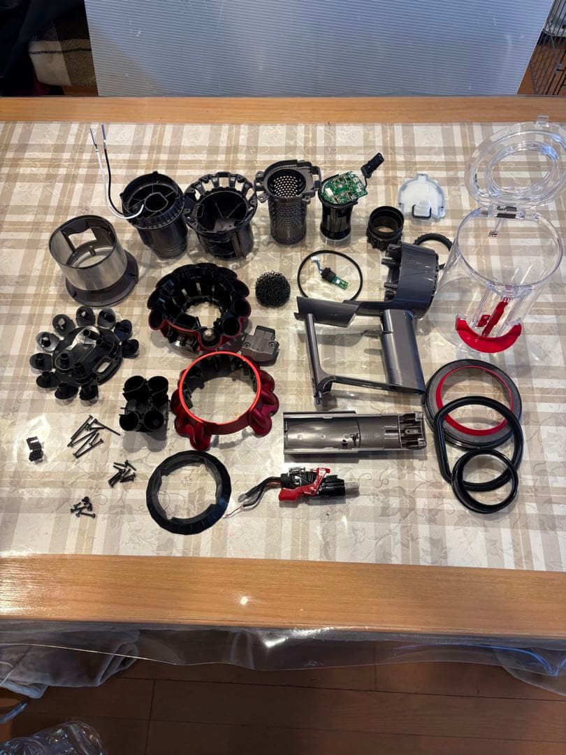 ダイソン　V10 SV12美品　分解洗浄除菌整備済み　④