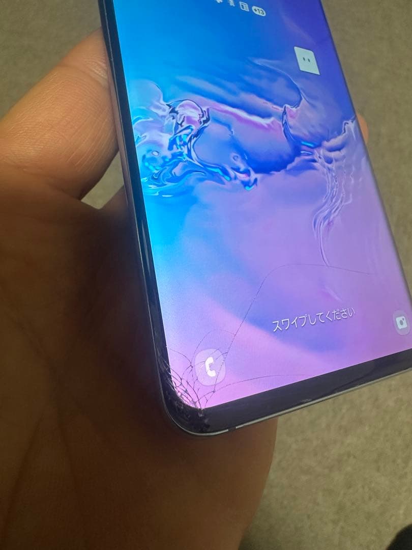 Samsung Galaxy S10 画面割れ···あり