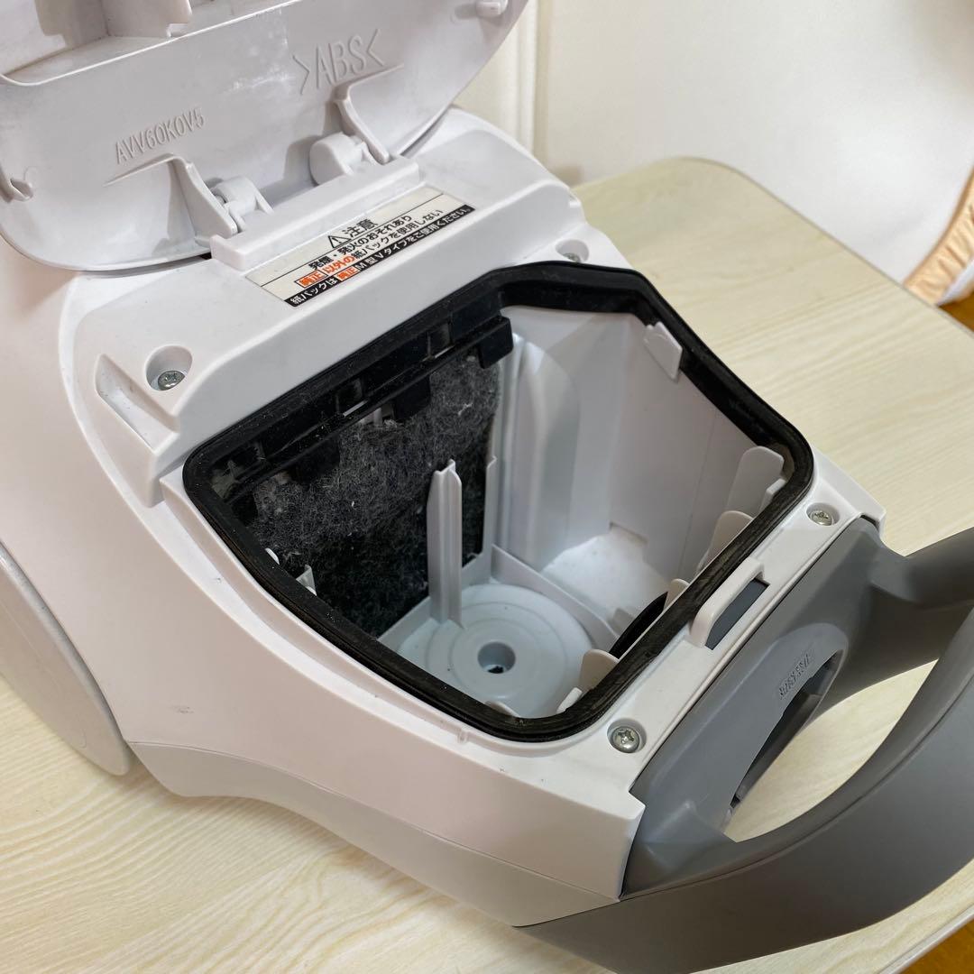 パナソニック 軽量 掃除機 紙パック式 ホワイト MC-PJ210G-W