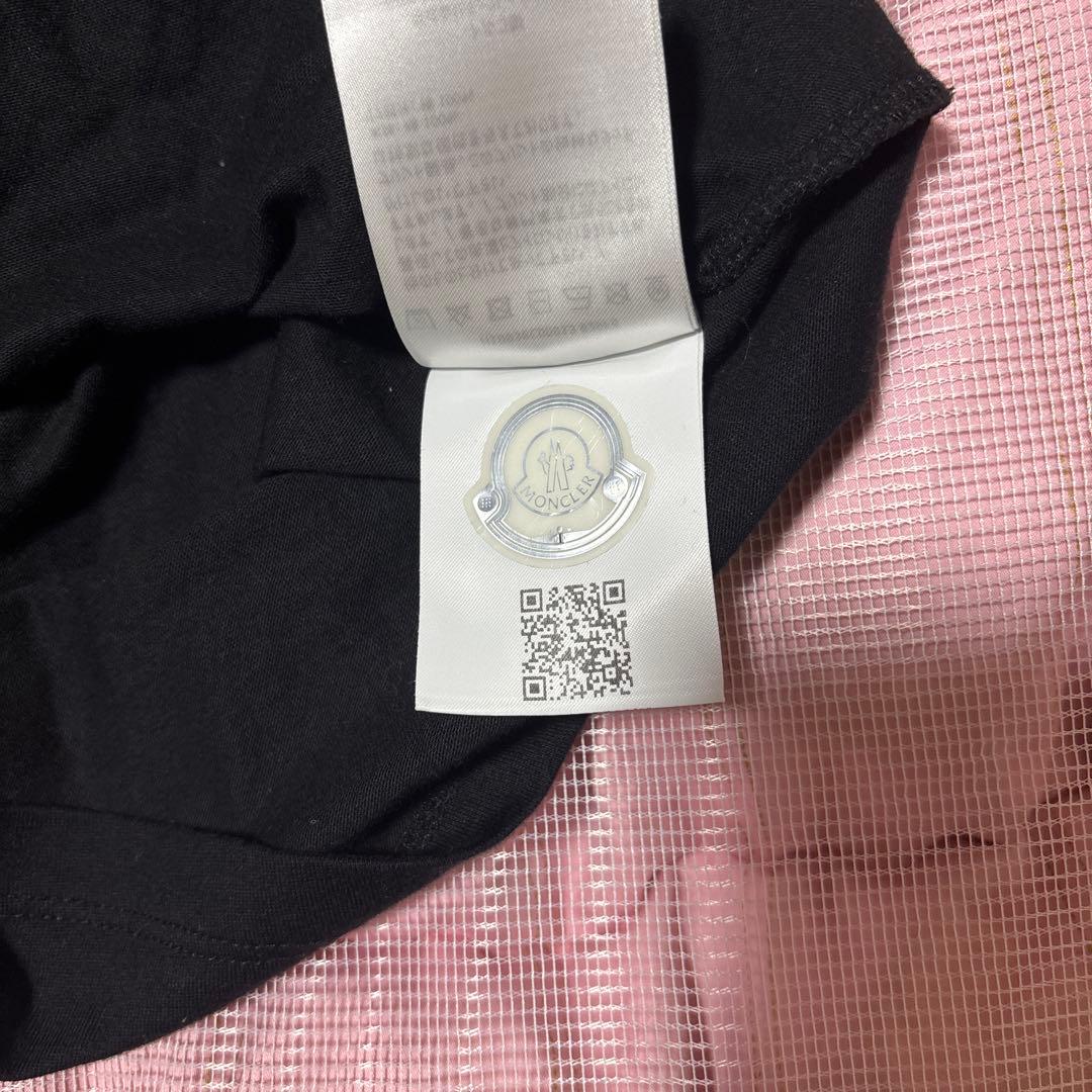 MONCLER ブラック Tシャツ　安