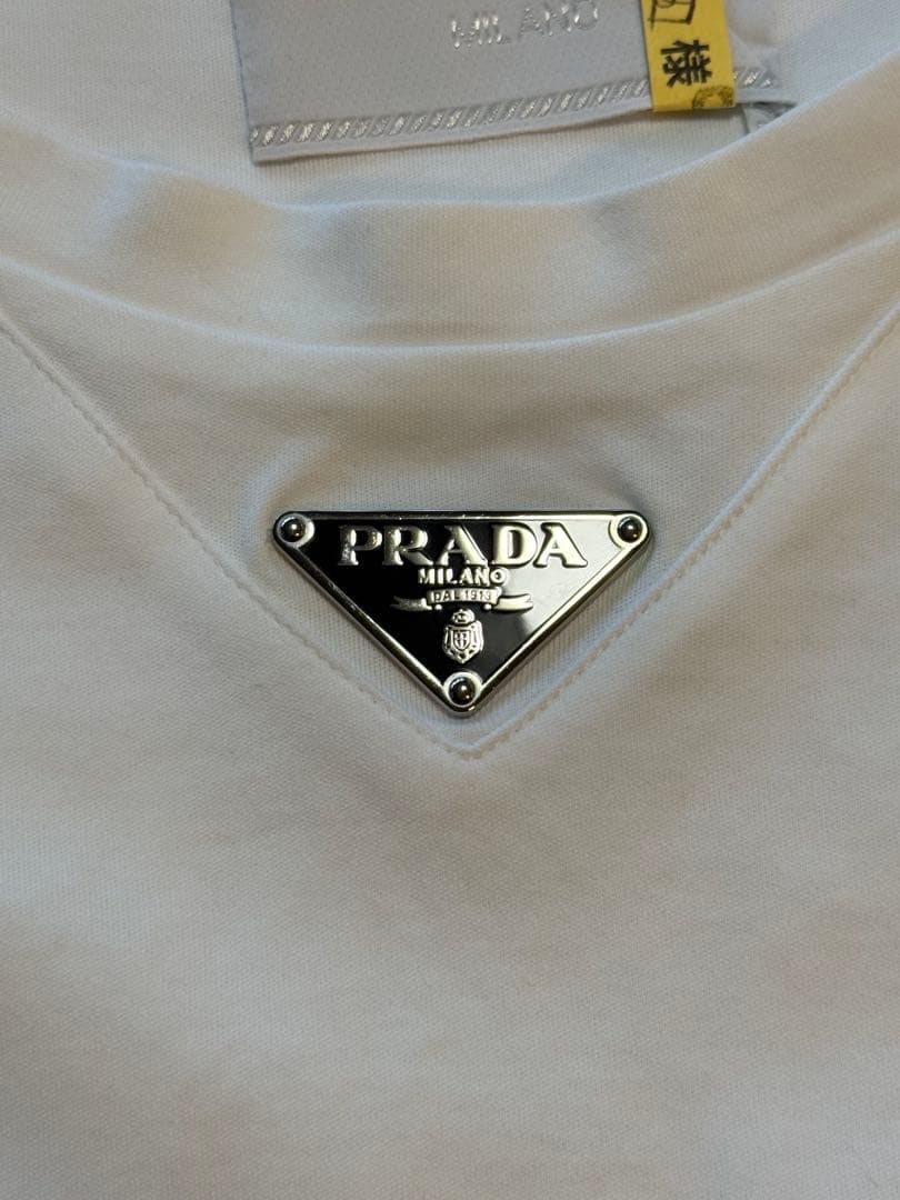 PRADA ホワイト Tシャツ Mサイズ