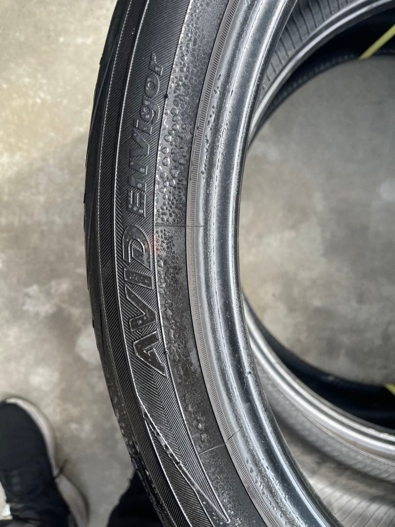 ヨコハマタイヤ4本 サイズ245／40/R20インチ タイヤ溝50〜60%あり