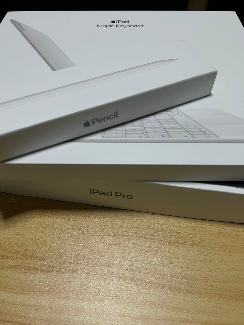 iPad Pro 12.9 4世代 とMagic Keyboard Pencil