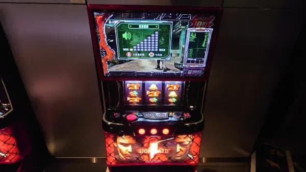 せむせむ　スマスロ実機 Ｌバイオハザード5ZE　※簡易ユニット付き※