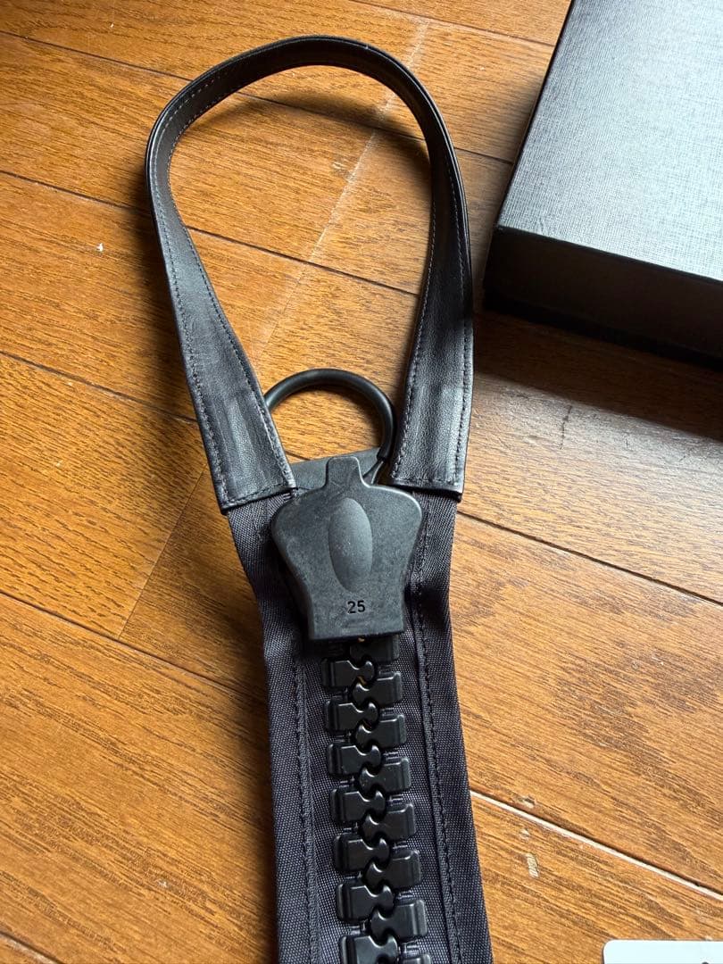 kawakawa カワカワ 25bis スマホストラップ