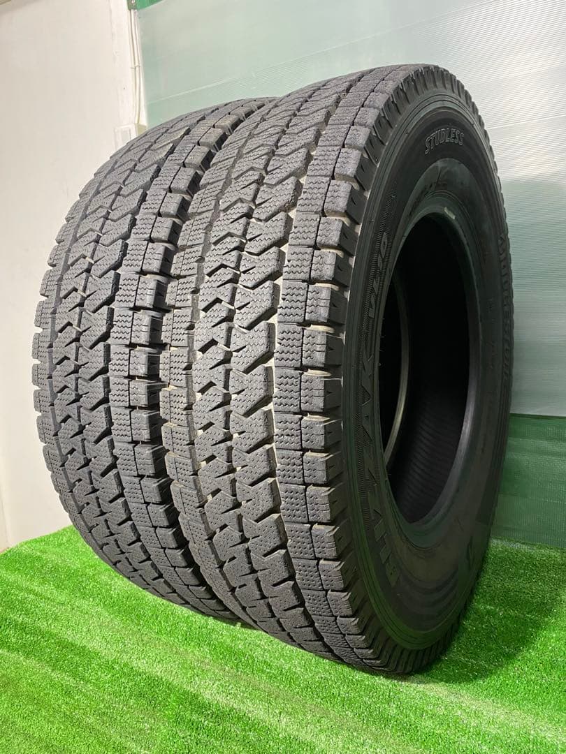 195/80R15 BRIDGESTONE BLIZZAK VL10 23年
