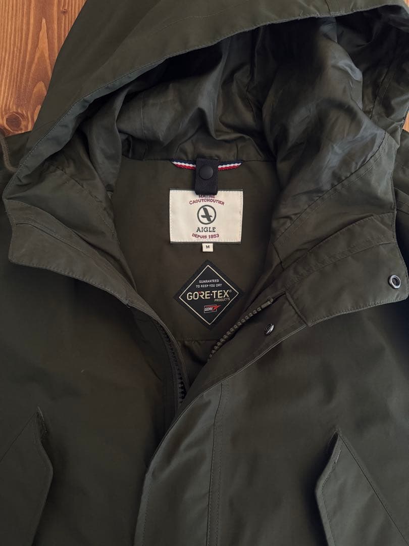 AIGLE （エーグル）オリーブ色 フード付きコート