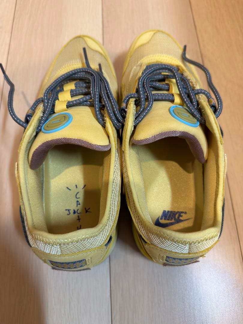 靴 Travis Scott Nike Air Max 1